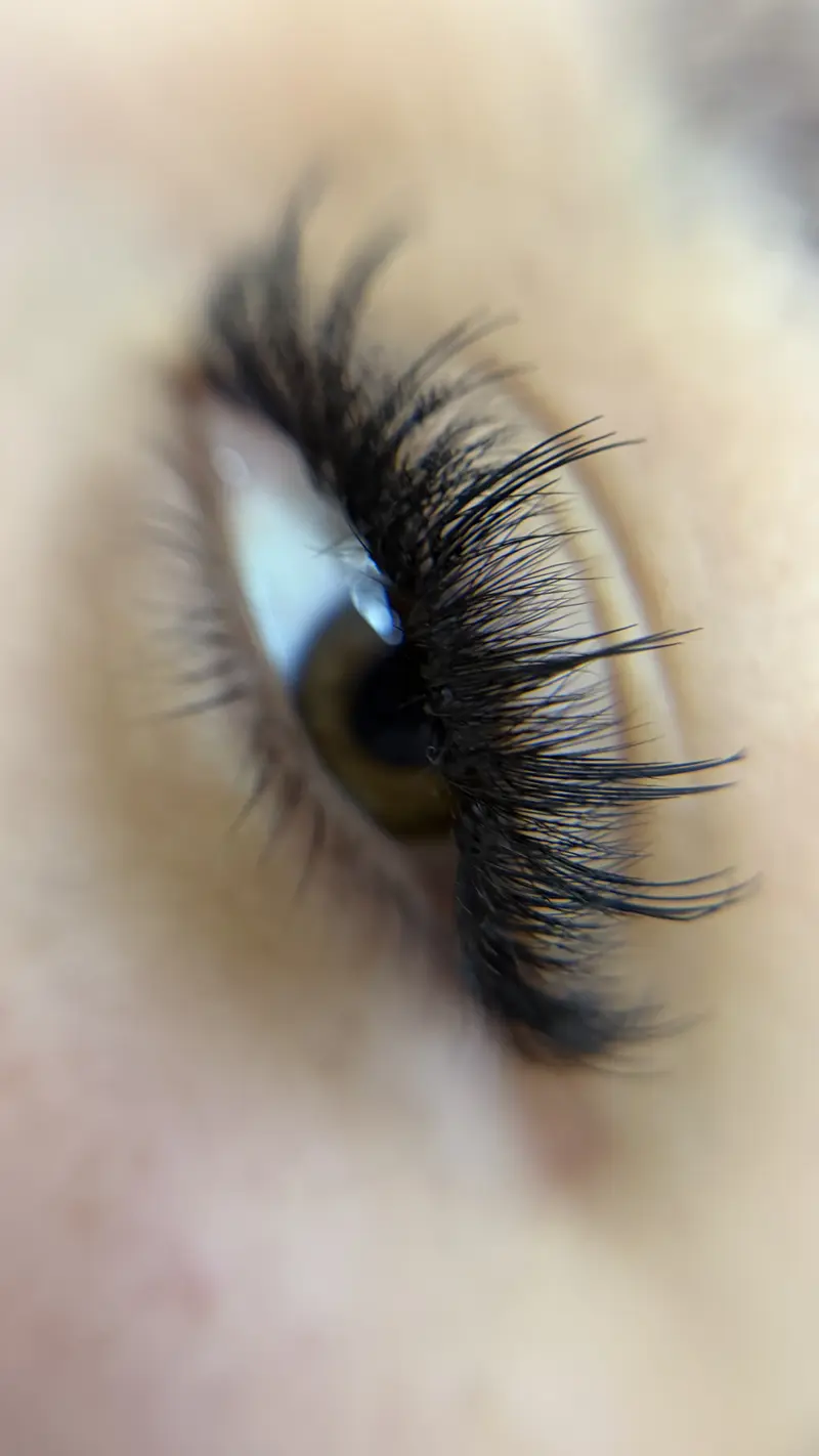 Comic Lashes